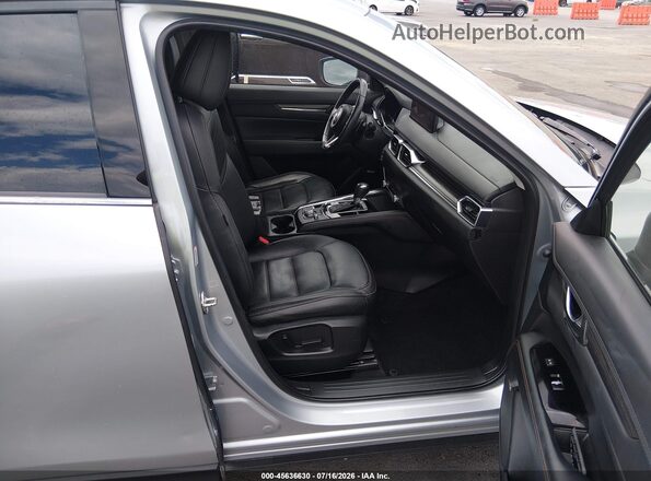 JM3KFBDM9P0203065 2023 MAZDA CX-5 Silver Widok wnętrza z przodu