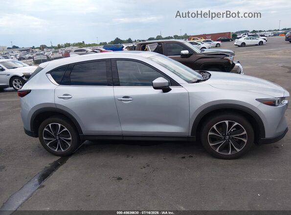 JM3KFBDM9P0203065 2023 MAZDA CX-5 Silver Widok wnętrza z tyłu