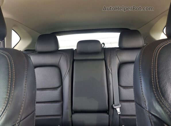 JM3KFBEM2N0645035 2022 MAZDA CX-5 White Вид задніх сидінь
