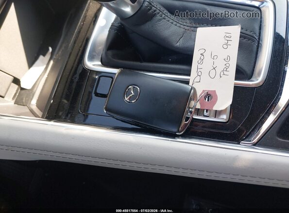 JM3KFBEM4S0735072 2025 MAZDA CX-5 White Widok deski rozdzielczej