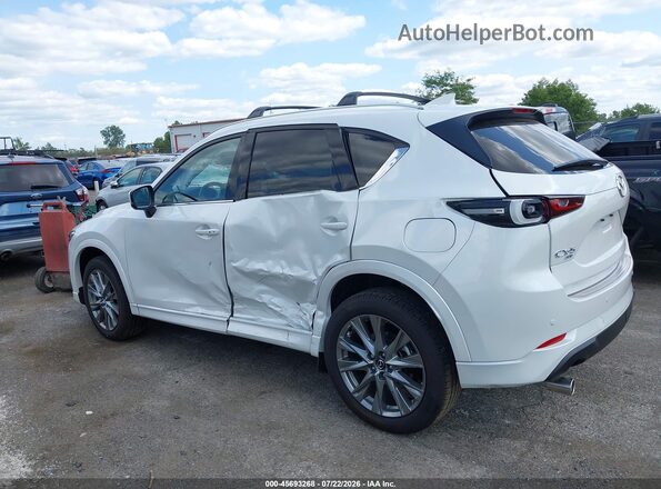 JM3KFBEM8S0776367 2025 MAZDA CX-5 White Widok wnętrza z tyłu