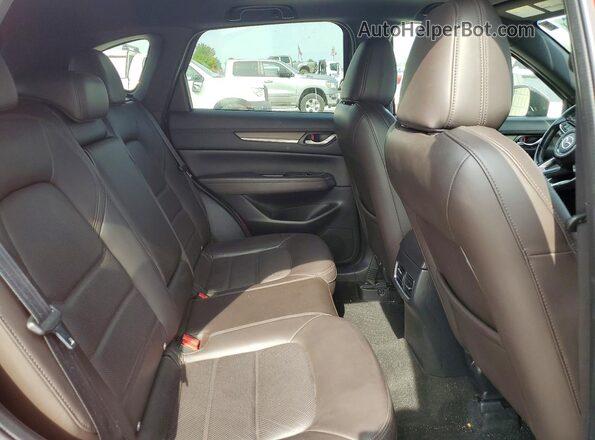 JM3KFBEY8K0689717 2019 MAZDA CX-5 Red Widok wnętrza z tyłu