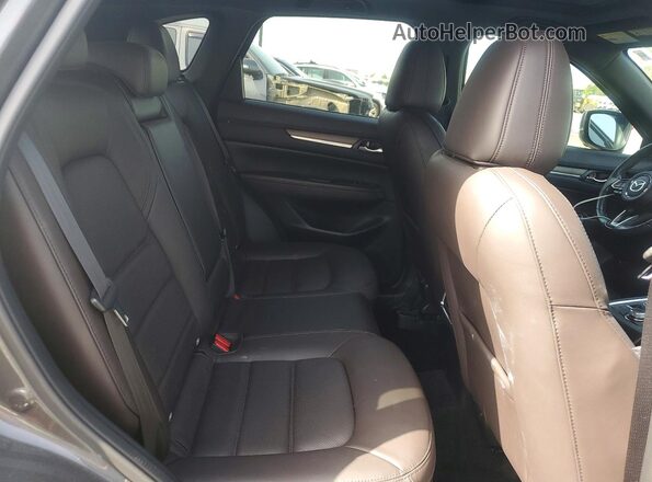 JM3KFBEY9M0354596 2021 MAZDA CX-5 Charcoal Vista de los asientos traseros