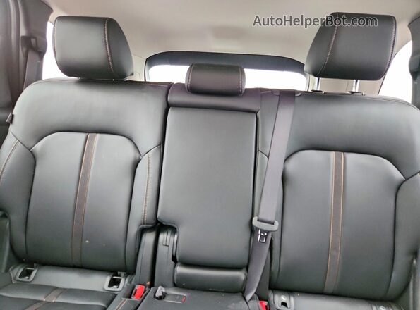 JM3KJAHF9T1350818 2026 MAZDA CX-70 Red Вид задніх сидінь