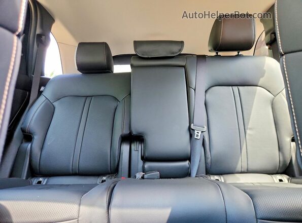 JM3KJBHD1T1201209 2026 MAZDA CX-70 Желто-коричневый Вид задних сидений