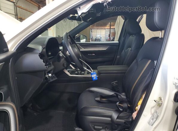 JM3KJDHC4S1112946 2025 MAZDA CX-70 Белый Вид салона спереди