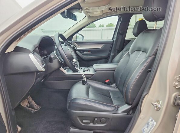 JM3KK1HCXR1136867 2024 MAZDA CX-90 Серебряный Вид салона спереди