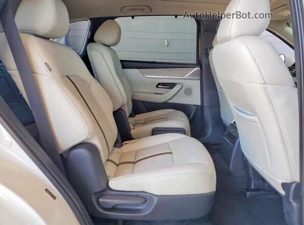 JM3KKEHA3R1139213 2024 MAZDA CX-90 White Vista de los asientos traseros