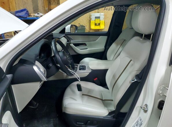 JM3KKEHA9R1120715 2024 MAZDA CX-90 Белый Вид салона спереди