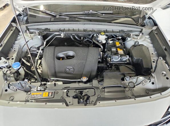JM3KMDHA9T0143445 2026 MAZDA CX-5 Gray Vista del compartimento del motor