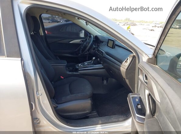 JM3TCABY3J0215605 2018 MAZDA CX-9 Silver Вид салону спереду