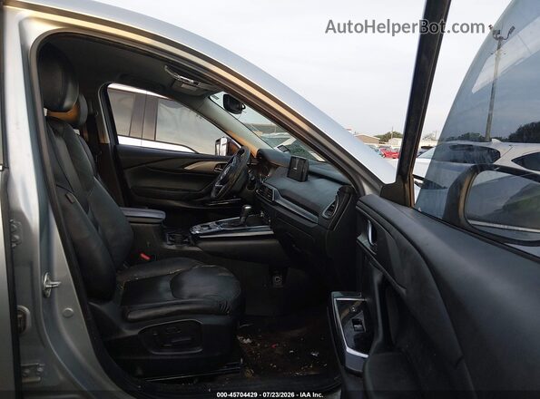 JM3TCACY0J0218847 2018 MAZDA CX-9 Серебряный Вид салона спереди