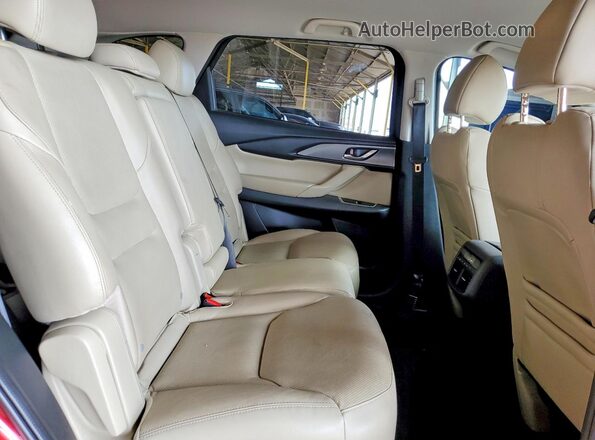 JM3TCACY3H0136072 2017 MAZDA CX-9 Красный Вид задней части салона