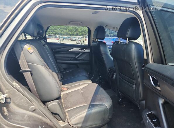 JM3TCACY3J0217322 2018 MAZDA CX-9 Charcoal Vista interior trasera