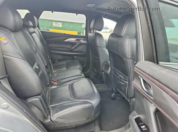 JM3TCADY0J0208303 2018 MAZDA CX-9 Серебряный Вид задней части салона