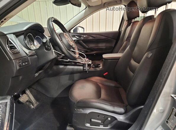 JM3TCBAY8P0648529 2023 MAZDA CX-9 Silver Вид салону спереду