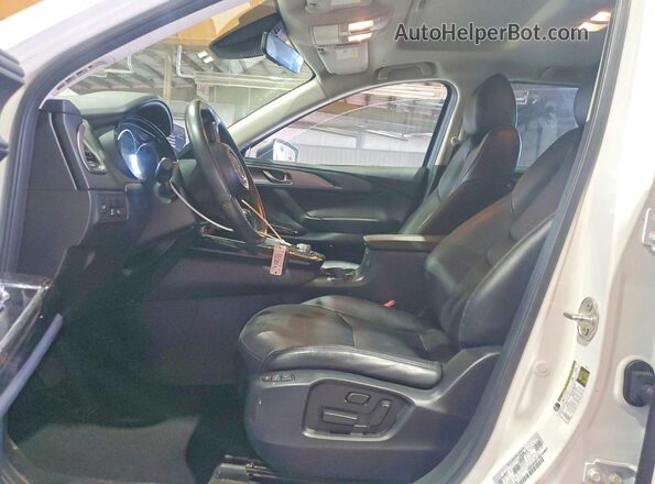 JM3TCBAY8P0653651 2023 MAZDA CX-9 White Front interior view
