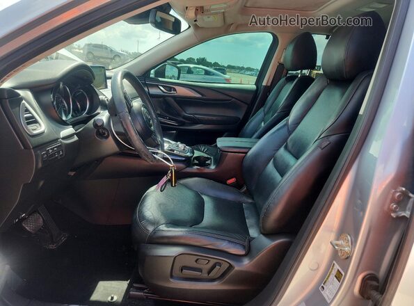 JM3TCBCY4H0133445 2017 MAZDA CX-9 Silver Front interior view