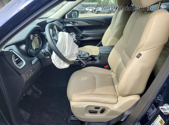 JM3TCBCY9N0628980 2022 MAZDA CX-9 Синий Вид салона спереди