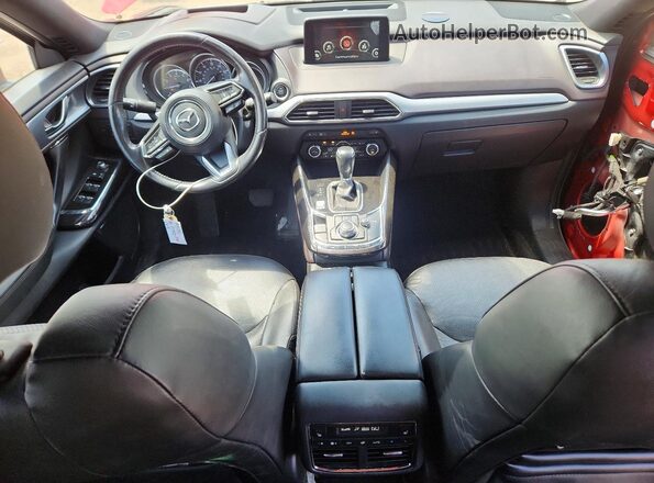 JM3TCBDY5J0210733 2018 MAZDA CX-9 Red Առջևի վահանակի տեսք