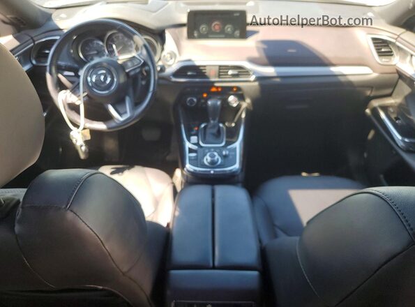 JM3TCBDY9J0216518 2018 MAZDA CX-9 Silver Dashboard view
