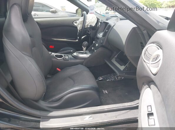 JN1AZ4FH2JM520261 2018 NISSAN 370Z Black Вид салону спереду