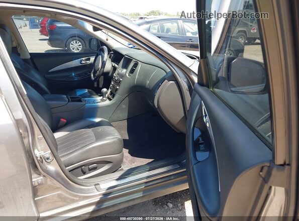 JN1BJ0RP9HM388620 2017 INFINITI QX50 Gray Front interior view