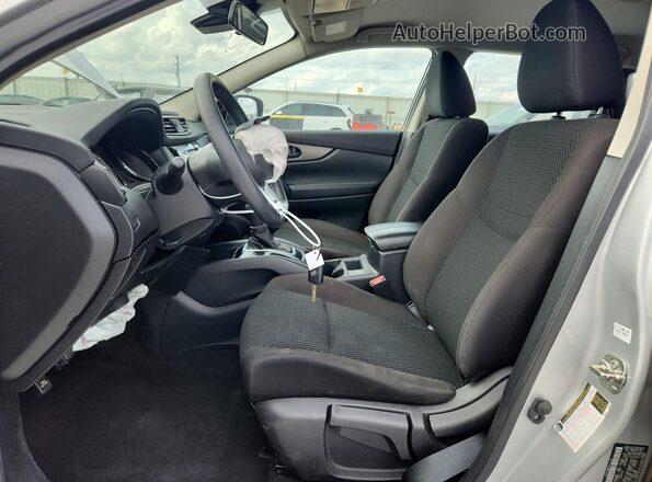 JN1BJ1AV0MW563898 2021 NISSAN ROGUE Silver წინა სალონის ხედი