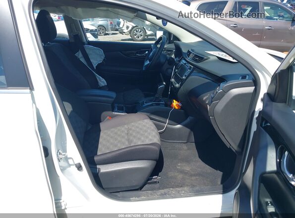 JN1BJ1BW5NW484431 2022 NISSAN ROGUE White Front interior view