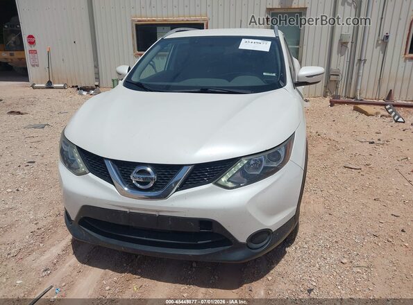 JN1BJ1CP0HW030549 2017 NISSAN ROGUE White Vista del cuadro de instrumentos