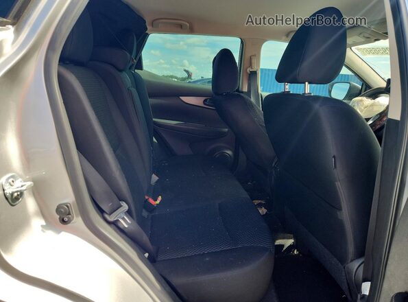JN1BJ1CP0HW033032 2017 NISSAN ROGUE Серебряный Вид задних сидений