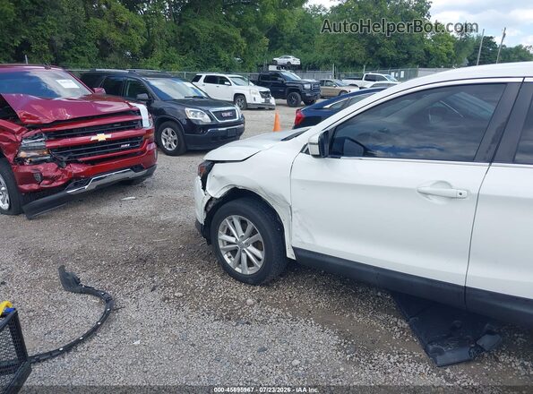 JN1BJ1CP0JW188976 2018 NISSAN ROGUE White 