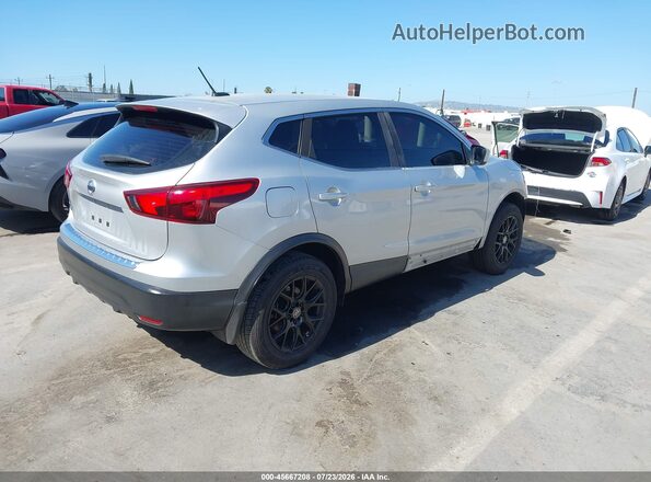 JN1BJ1CP2JW107413 2018 NISSAN ROGUE Silver Հետևի աջ