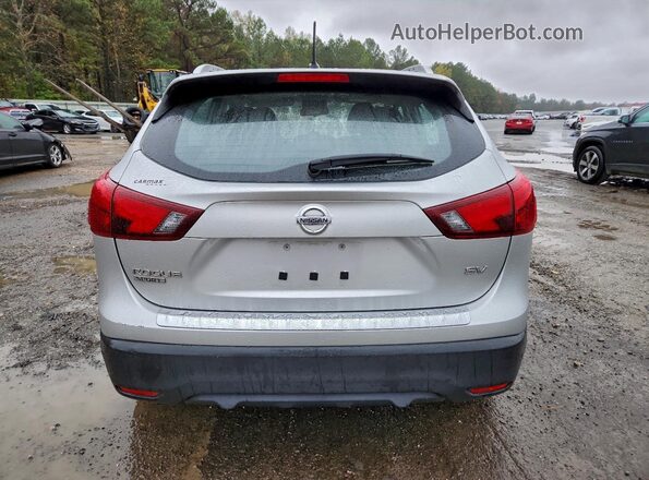 JN1BJ1CP2JW190017 2018 NISSAN ROGUE Silver Vista trasera