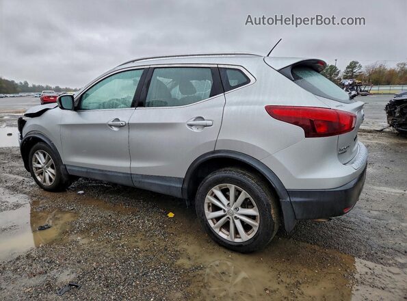 JN1BJ1CP2JW190017 2018 NISSAN ROGUE Silver Trasero izquierdo