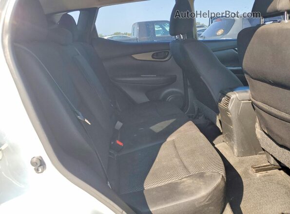 JN1BJ1CP2KW227147 2019 NISSAN ROGUE White Սալոնի հետևի տեսք