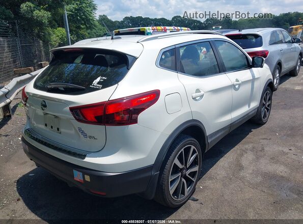 JN1BJ1CP3HW027192 2017 NISSAN ROGUE White Tył prawy