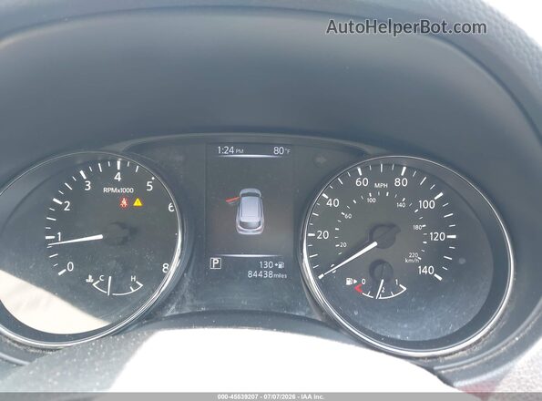 JN1BJ1CP3HW027192 2017 NISSAN ROGUE White Widok tylnych siedzeń
