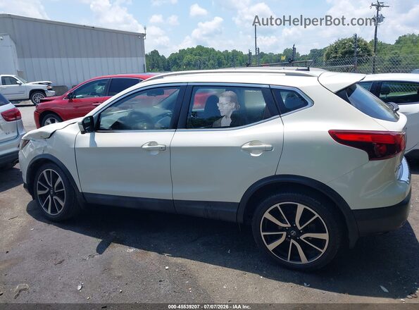 JN1BJ1CP3HW027192 2017 NISSAN ROGUE White Widok wnętrza 360 stopni