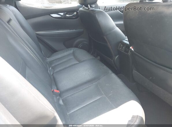 JN1BJ1CP3HW027192 2017 NISSAN ROGUE White Widok naklejki z numerem VIN