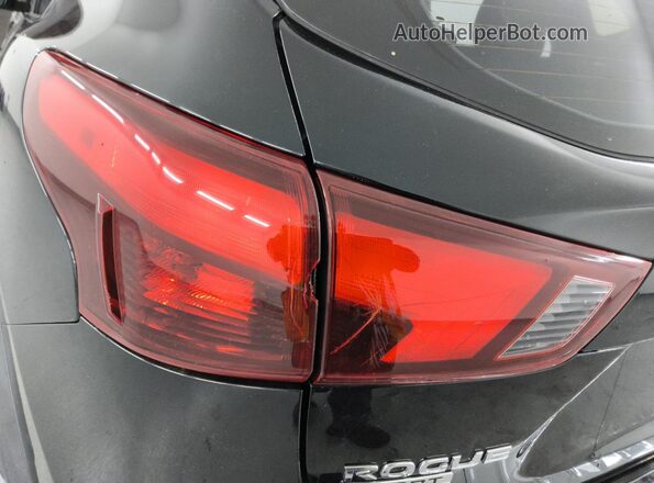 JN1BJ1CP4HW003340 2017 NISSAN ROGUE Black 