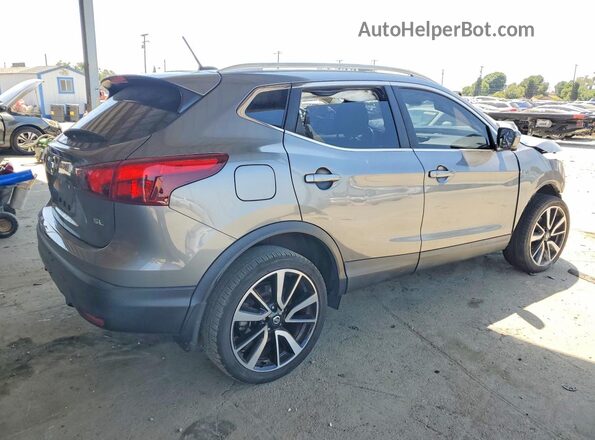 JN1BJ1CP4HW034720 2017 NISSAN ROGUE Silver უკანა მარჯვენა