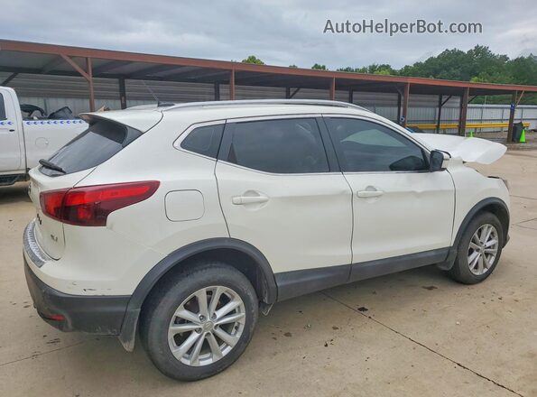 JN1BJ1CP4JW186776 2018 NISSAN ROGUE Белый Задняя правая четверть