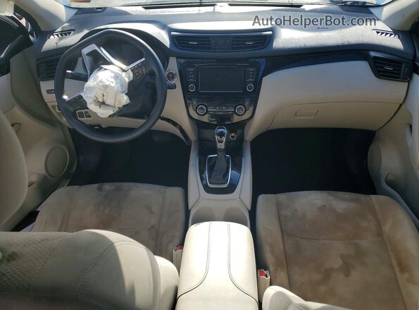 JN1BJ1CP4KW226372 2019 NISSAN ROGUE White Dashboard view