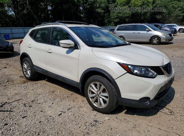 JN1BJ1CP4KW237971 2019 NISSAN ROGUE White Front right