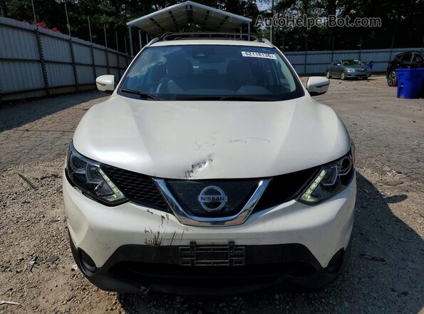 JN1BJ1CP4KW237971 2019 NISSAN ROGUE White Front view