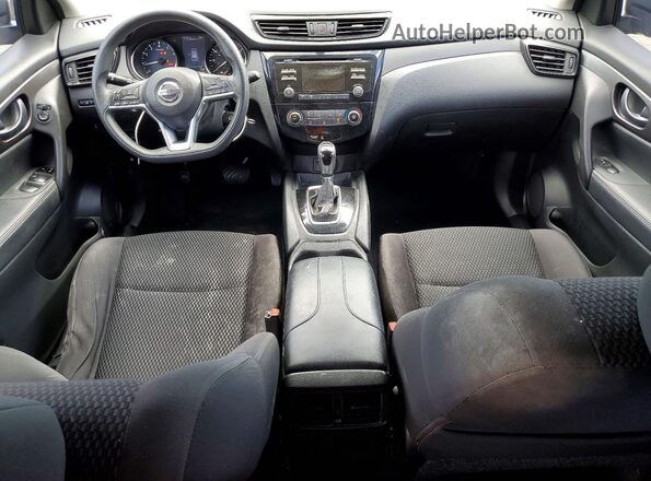 JN1BJ1CP6HW018020 2017 NISSAN ROGUE Black Dashboard view