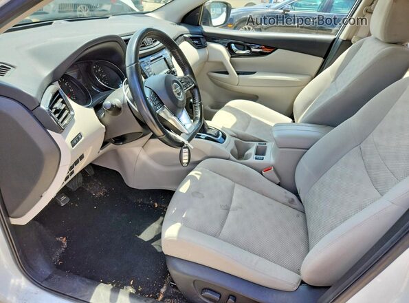 JN1BJ1CP6KW524809 2019 NISSAN ROGUE White Widok wnętrza z przodu