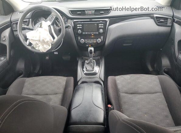 JN1BJ1CP7HW009357 2017 NISSAN ROGUE White Vista del salpicadero