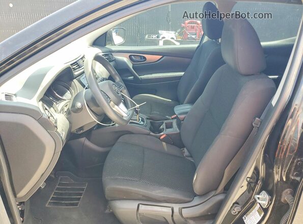 JN1BJ1CP7HW018575 2017 NISSAN ROGUE Black Вид салону спереду